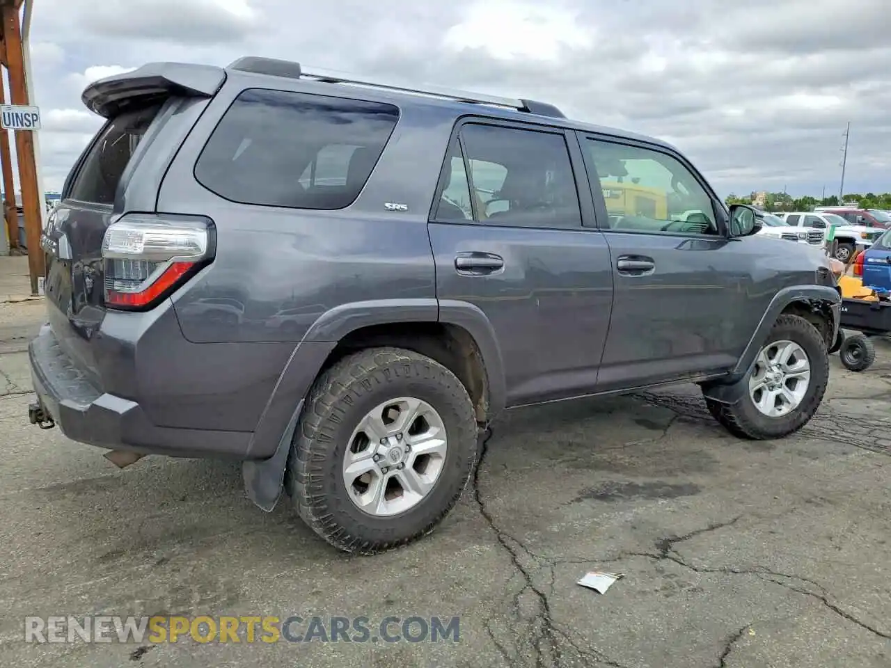 3 Photograph of a damaged car JTENU5JRXM5864997 TOYOTA 4RUNNER 2021