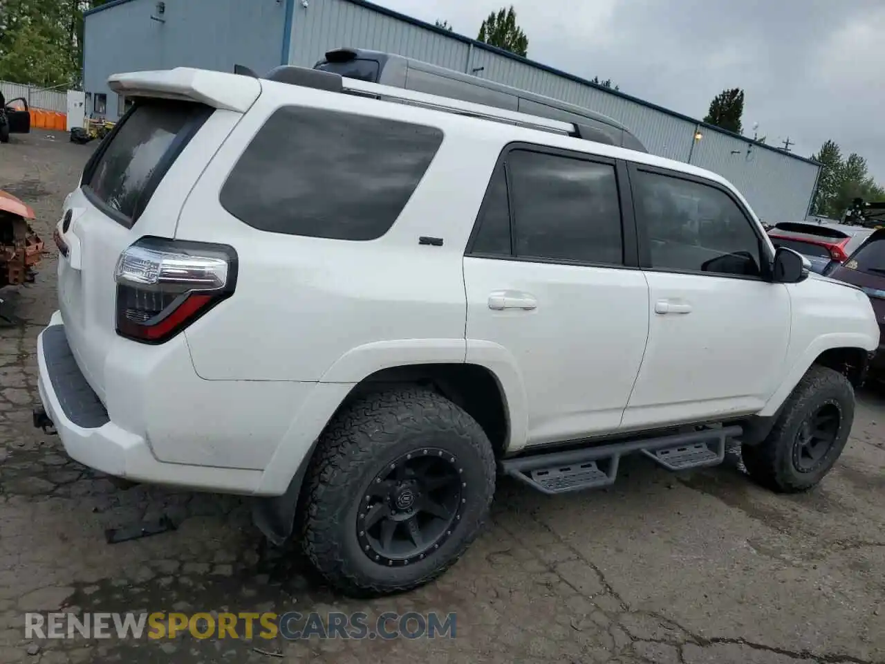 3 Photograph of a damaged car JTENU5JRXM5894081 TOYOTA 4RUNNER 2021