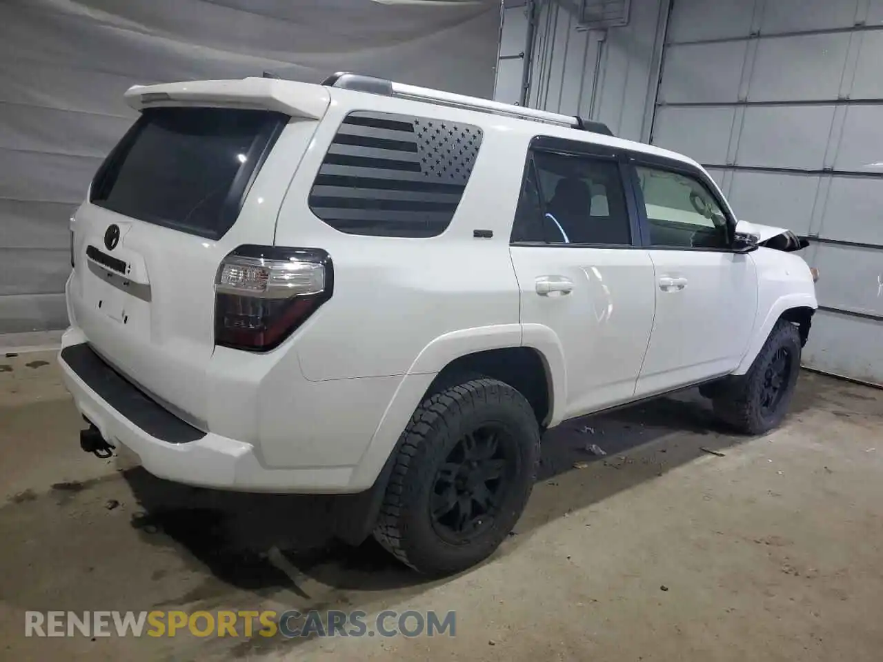 3 Photograph of a damaged car JTENU5JRXM5894145 TOYOTA 4RUNNER 2021