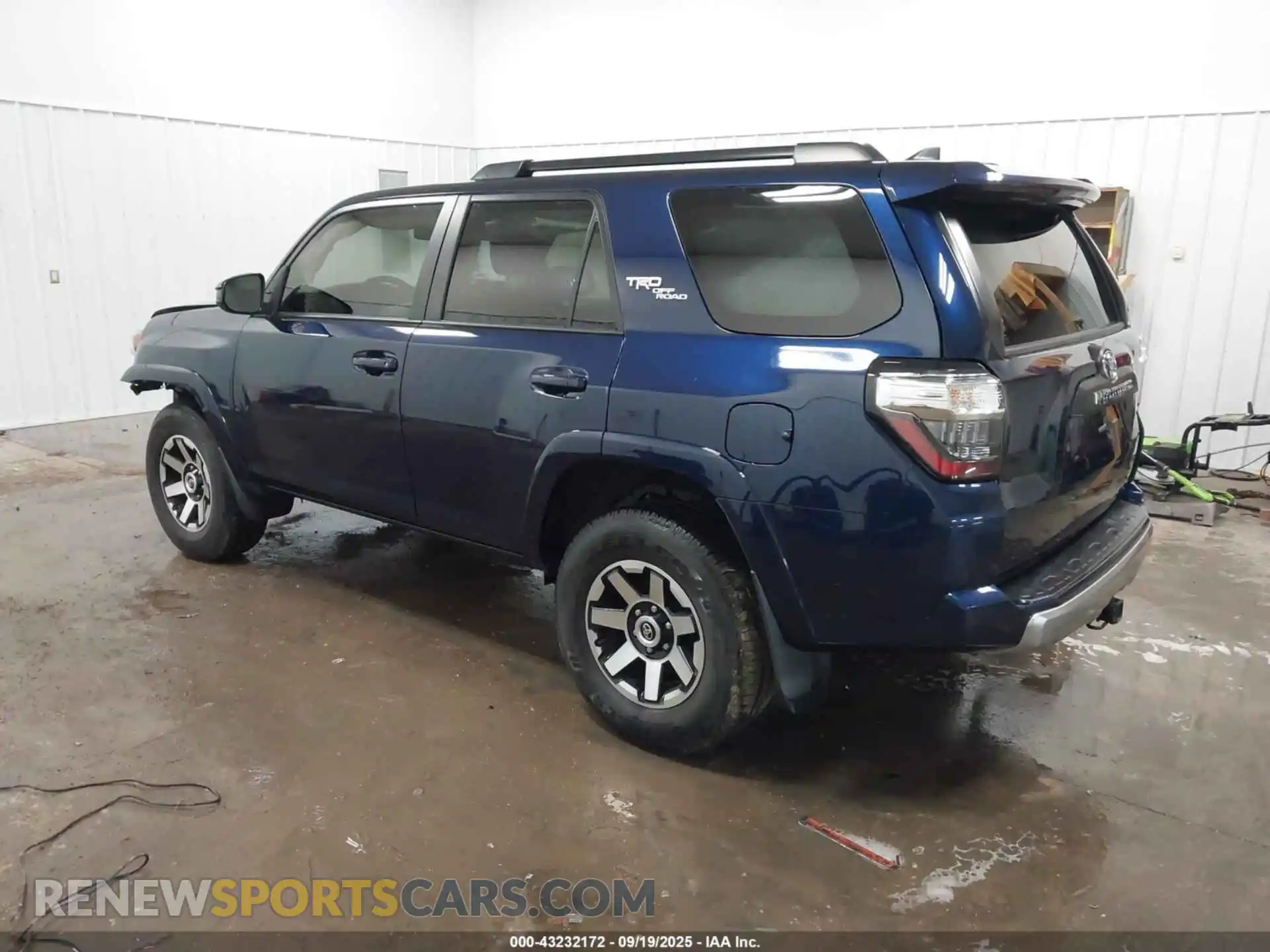 3 Photograph of a damaged car JTEPU5JR2M5884394 TOYOTA 4RUNNER 2021