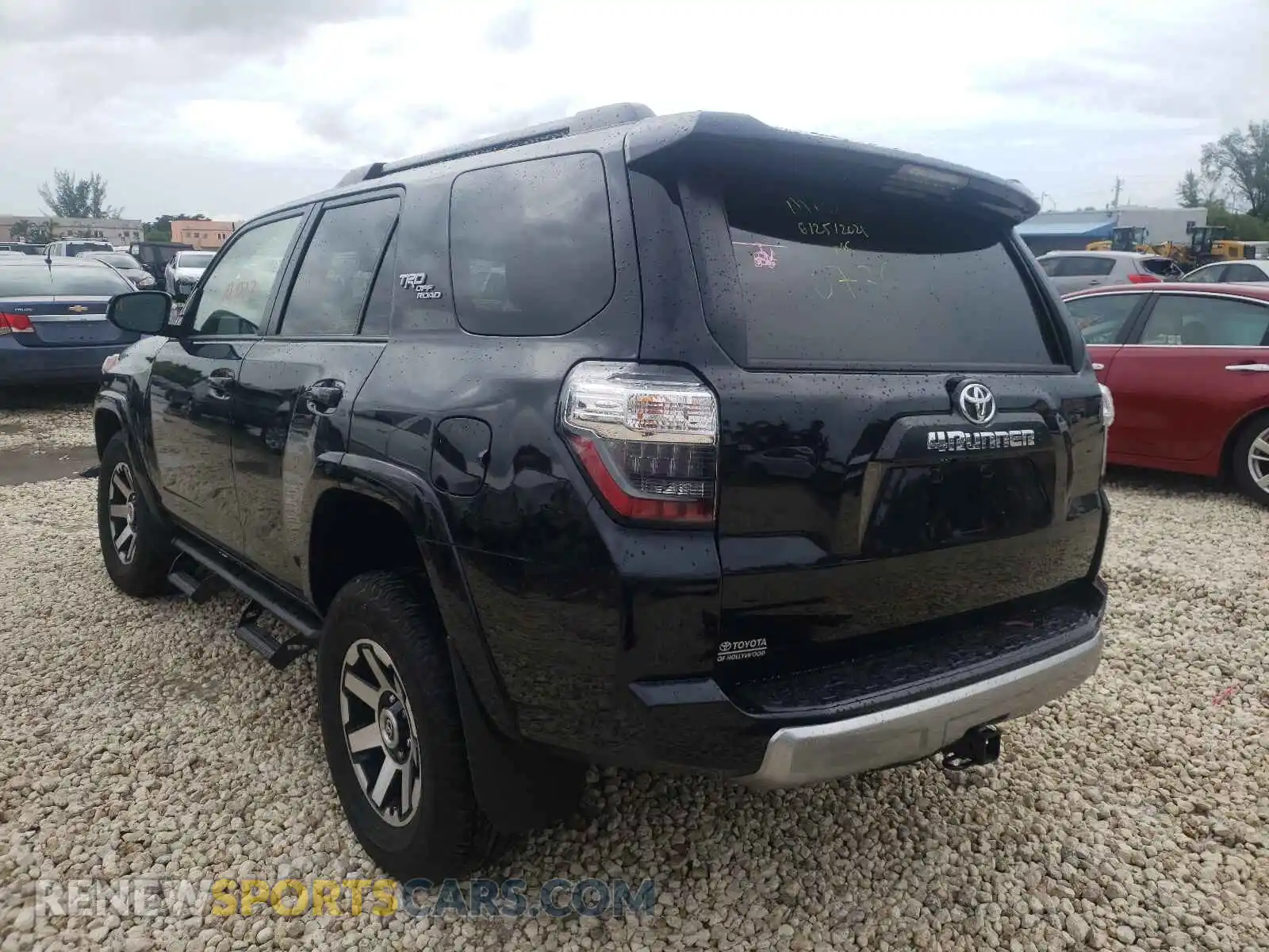 3 Фотография поврежденного автомобиля JTEPU5JR9M5900736 TOYOTA 4RUNNER 2021