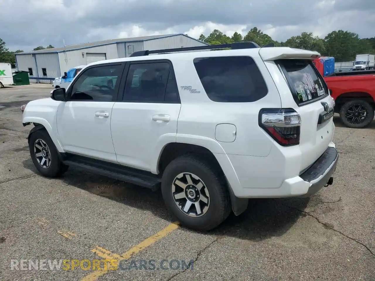 2 Photograph of a damaged car JTERU5JR0M5851340 TOYOTA 4RUNNER 2021