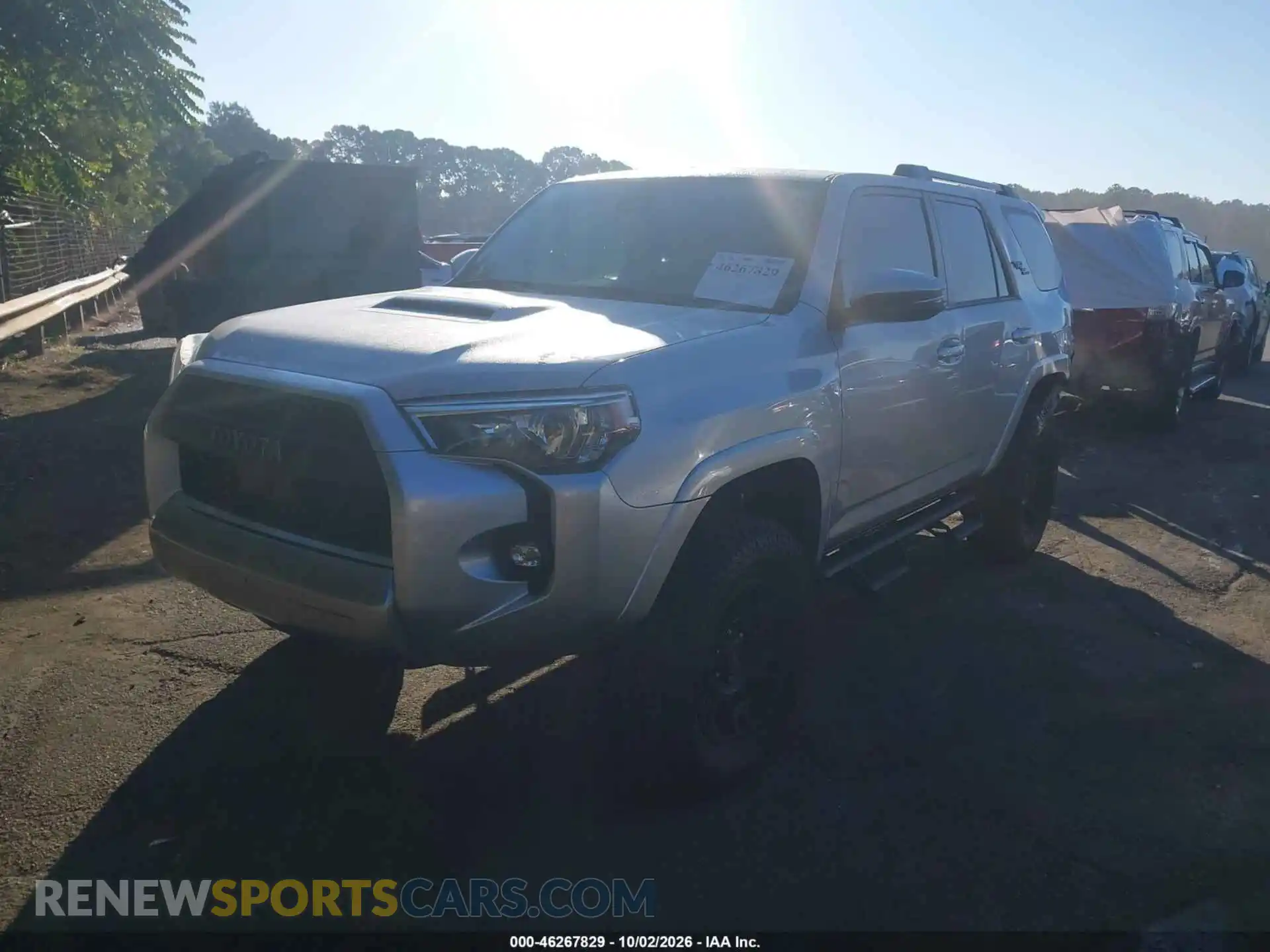 2 Photograph of a damaged car JTERU5JR0M5891157 TOYOTA 4RUNNER 2021