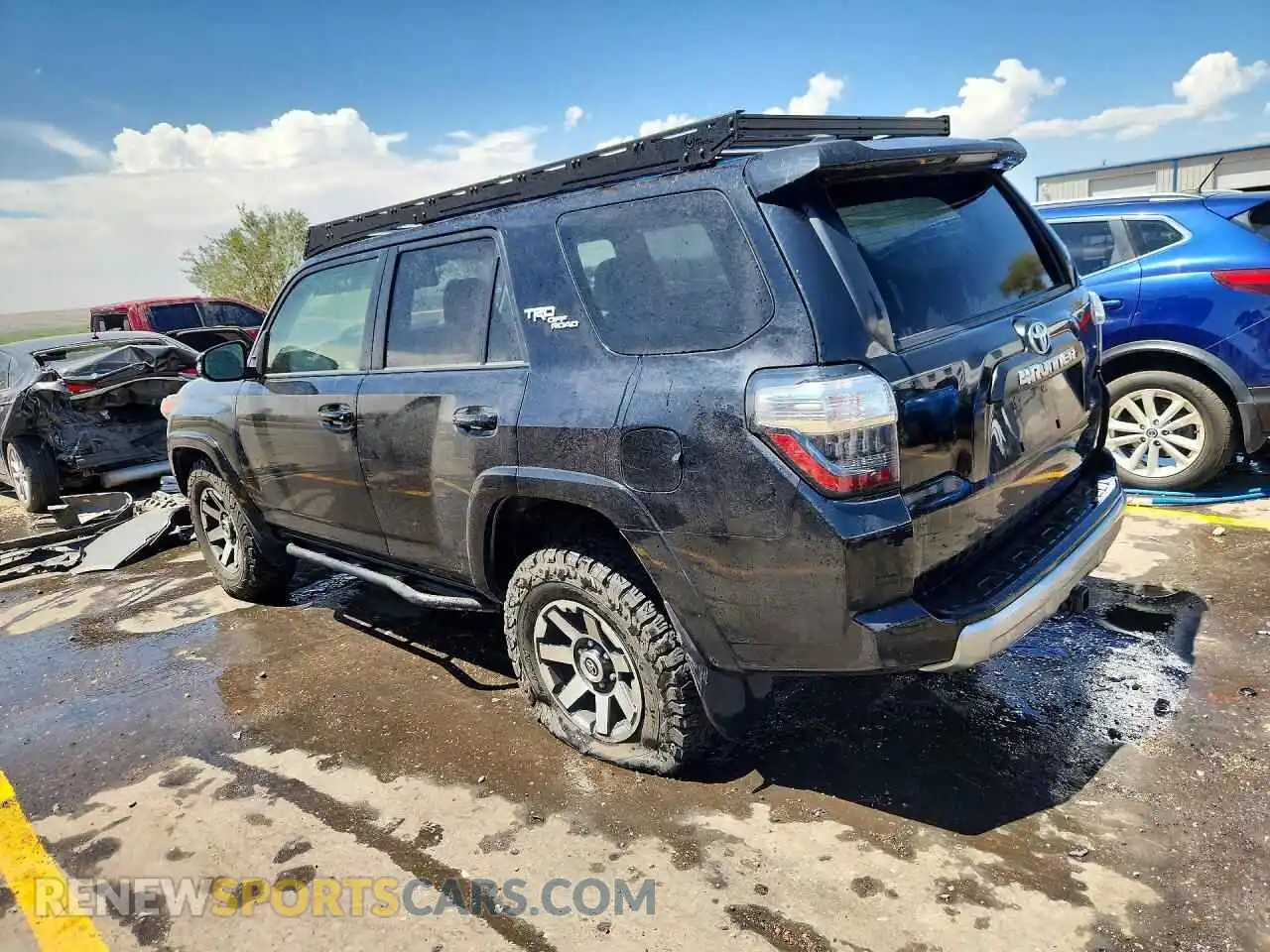 2 Photograph of a damaged car JTERU5JR0M5931673 TOYOTA 4RUNNER 2021