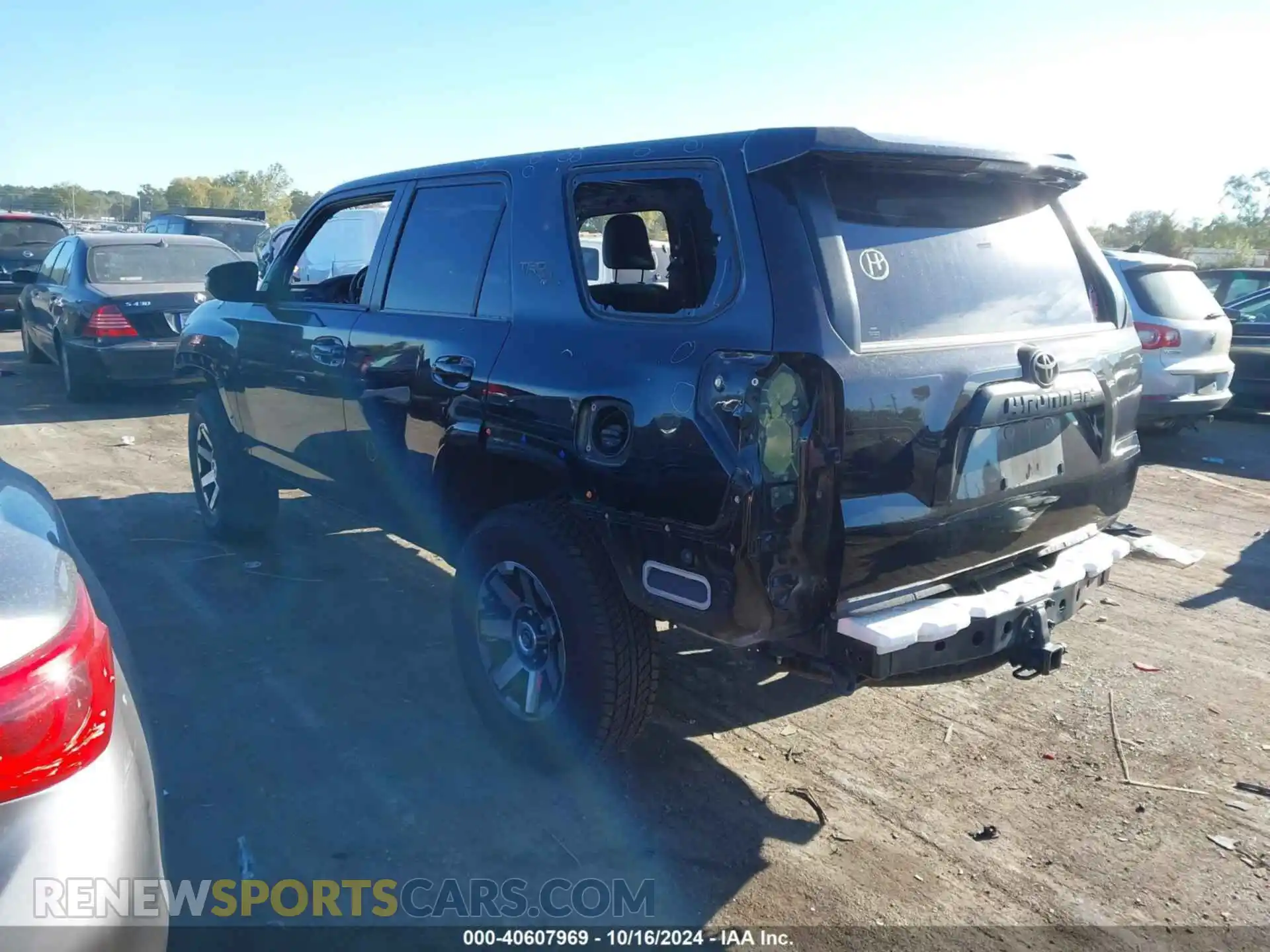 3 Photograph of a damaged car JTERU5JR1M5855560 TOYOTA 4RUNNER 2021