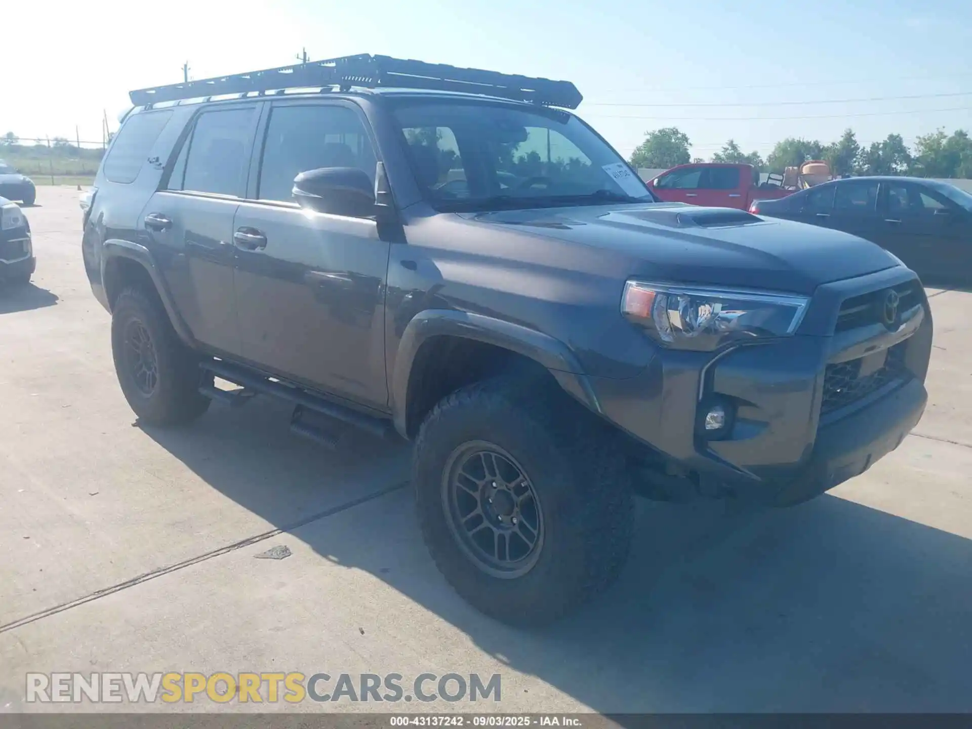 1 Photograph of a damaged car JTERU5JR1M5962995 TOYOTA 4RUNNER 2021