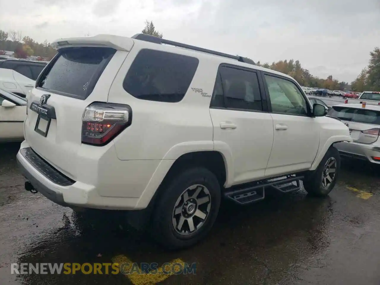 3 Photograph of a damaged car JTERU5JR2M5841599 TOYOTA 4RUNNER 2021