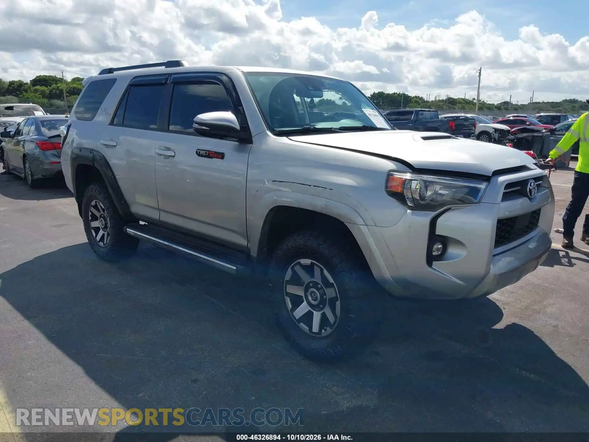 1 Photograph of a damaged car JTERU5JR2M5878748 TOYOTA 4RUNNER 2021