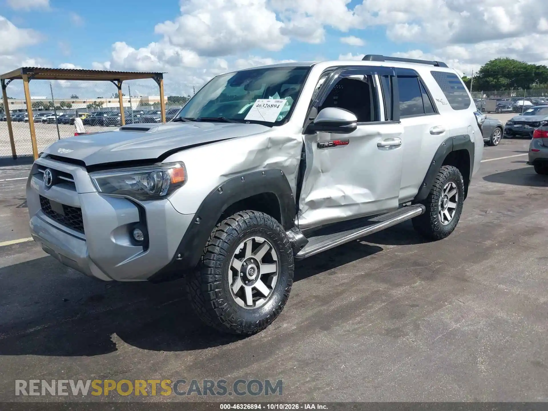 2 Photograph of a damaged car JTERU5JR2M5878748 TOYOTA 4RUNNER 2021