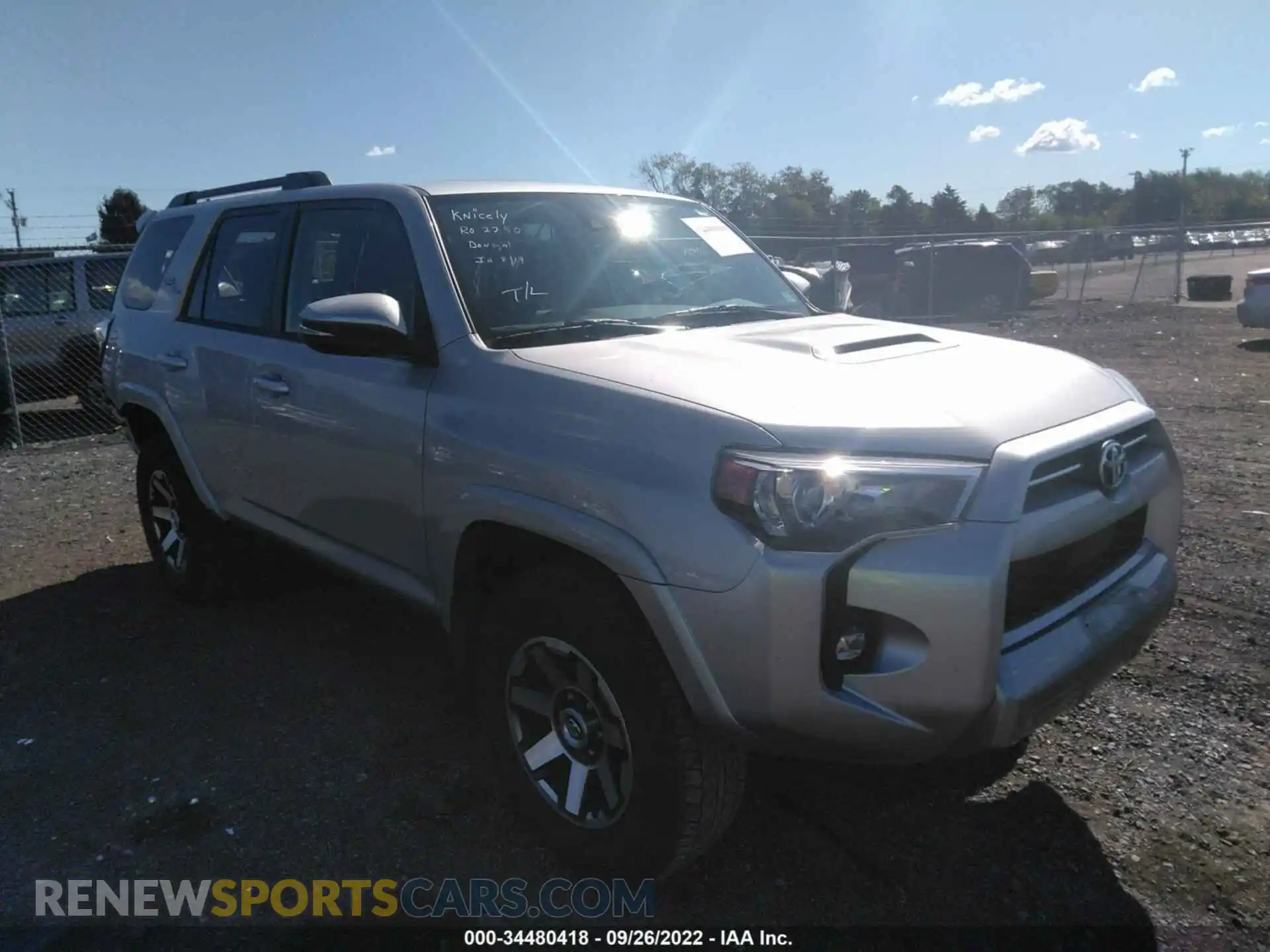 1 Photograph of a damaged car JTERU5JR2M5882704 TOYOTA 4RUNNER 2021