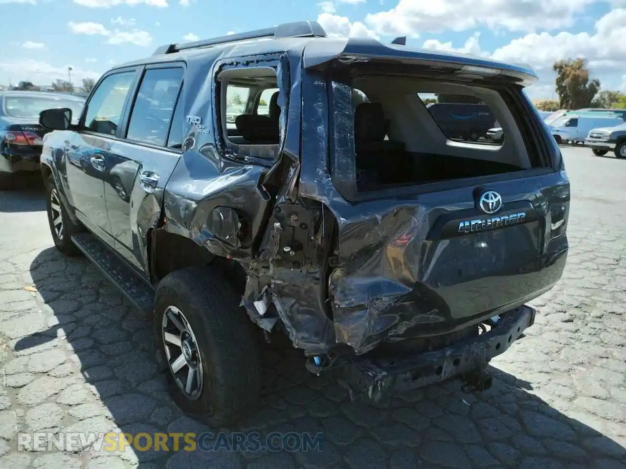3 Фотография поврежденного автомобиля JTERU5JR2M5892102 TOYOTA 4RUNNER 2021