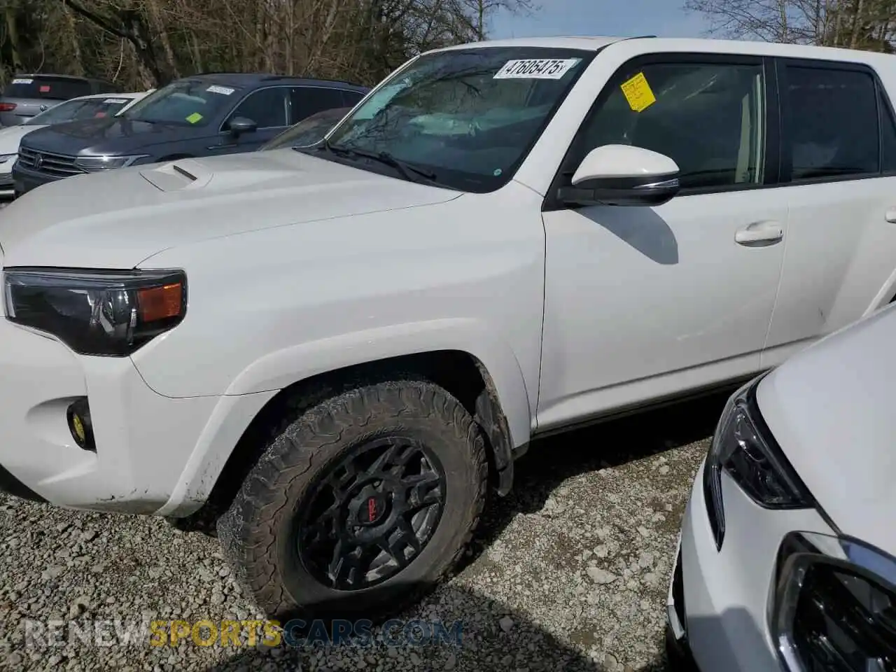 1 Photograph of a damaged car JTERU5JR2M5899342 TOYOTA 4RUNNER 2021