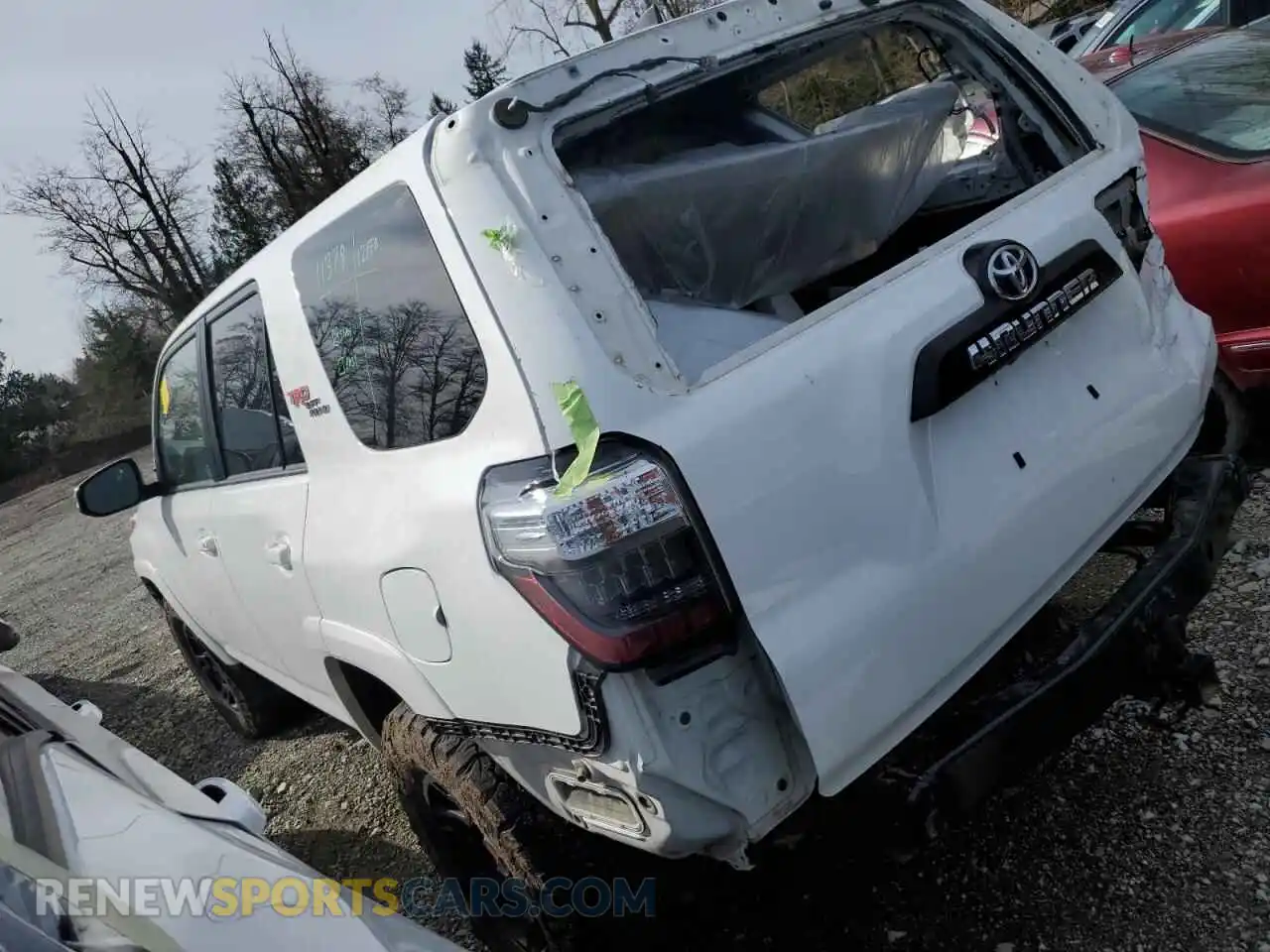 2 Photograph of a damaged car JTERU5JR2M5899342 TOYOTA 4RUNNER 2021