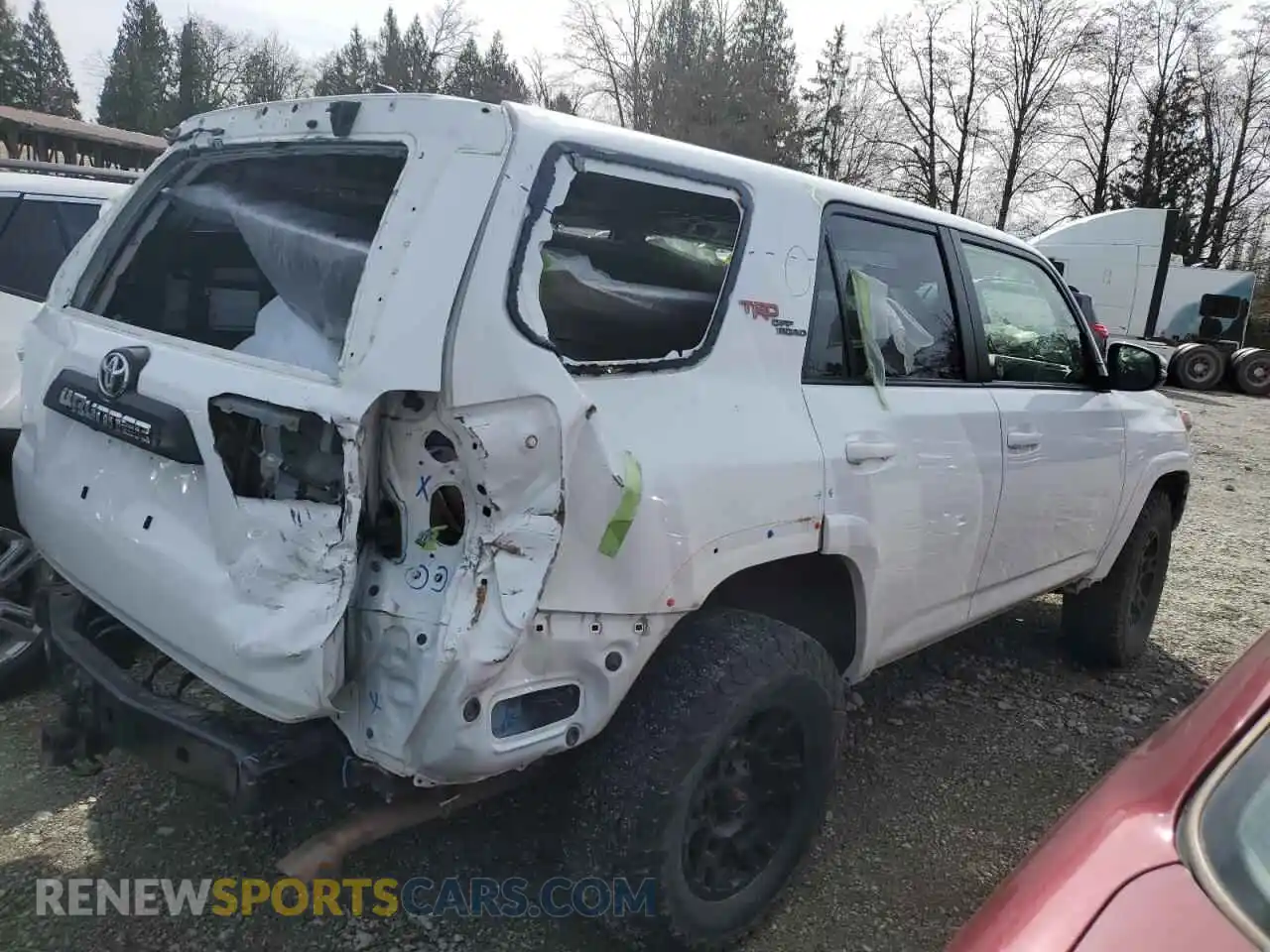 3 Photograph of a damaged car JTERU5JR2M5899342 TOYOTA 4RUNNER 2021