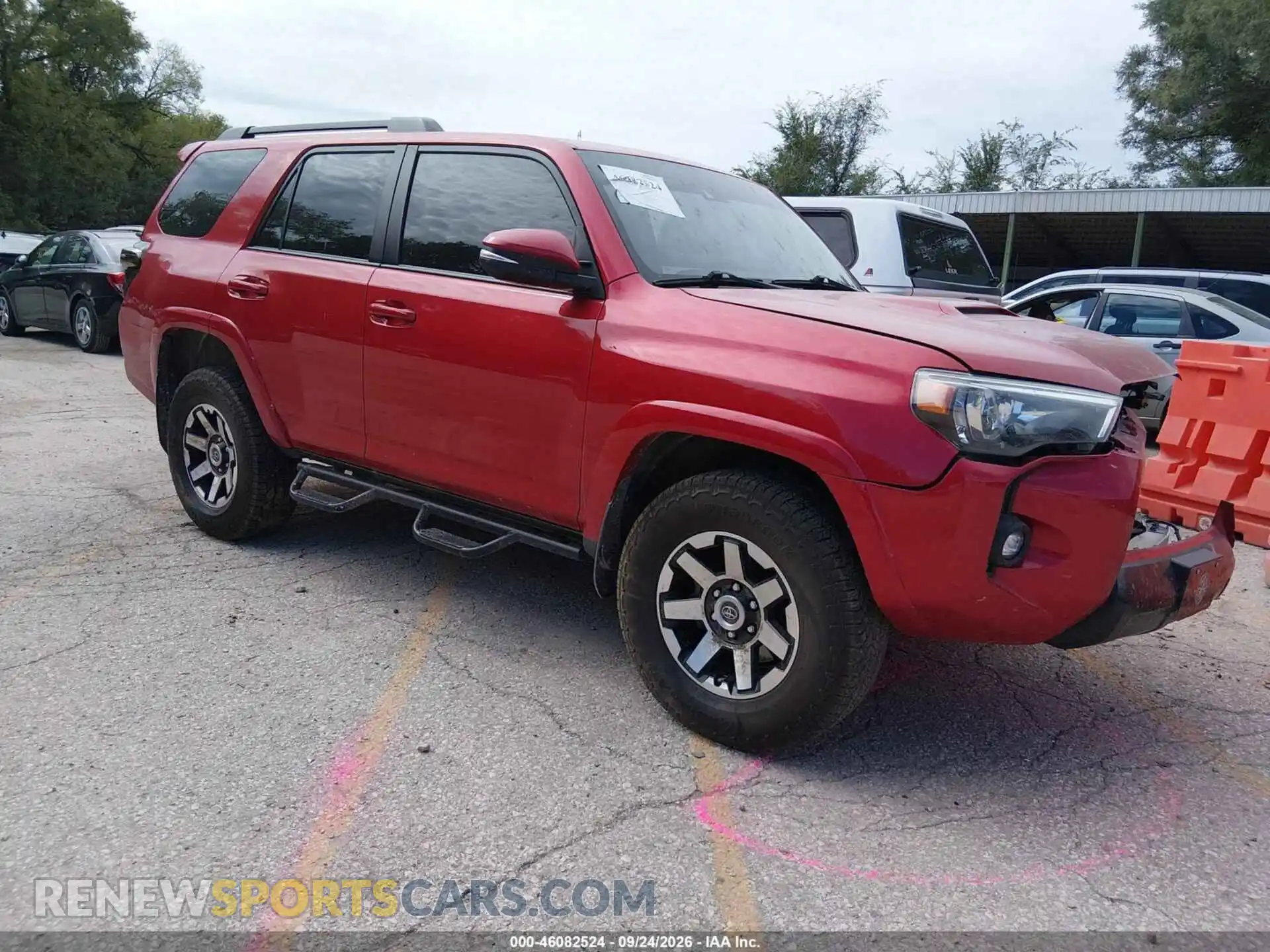 1 Photograph of a damaged car JTERU5JR2M5930122 TOYOTA 4RUNNER 2021