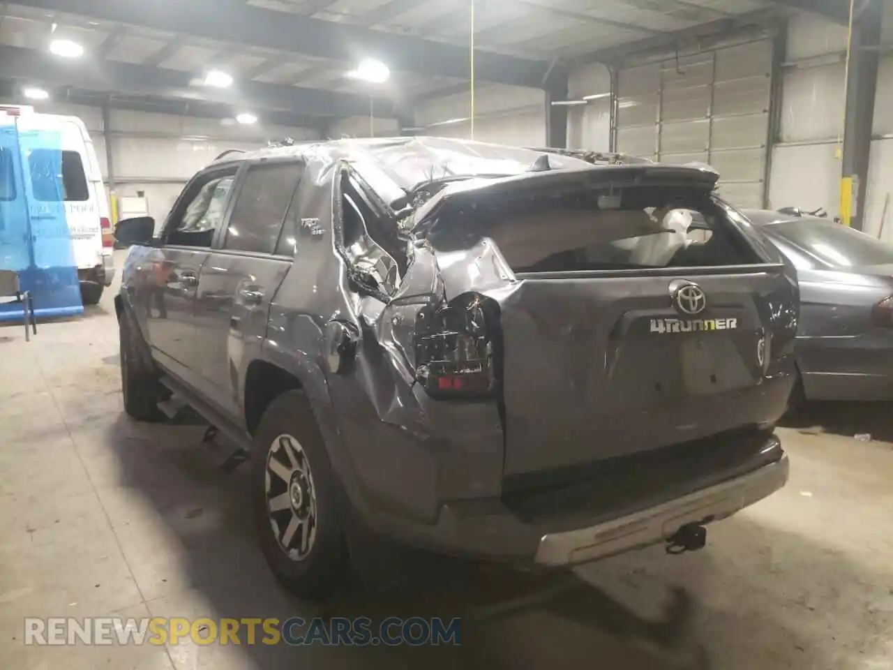 3 Photograph of a damaged car JTERU5JR2M5939077 TOYOTA 4RUNNER 2021