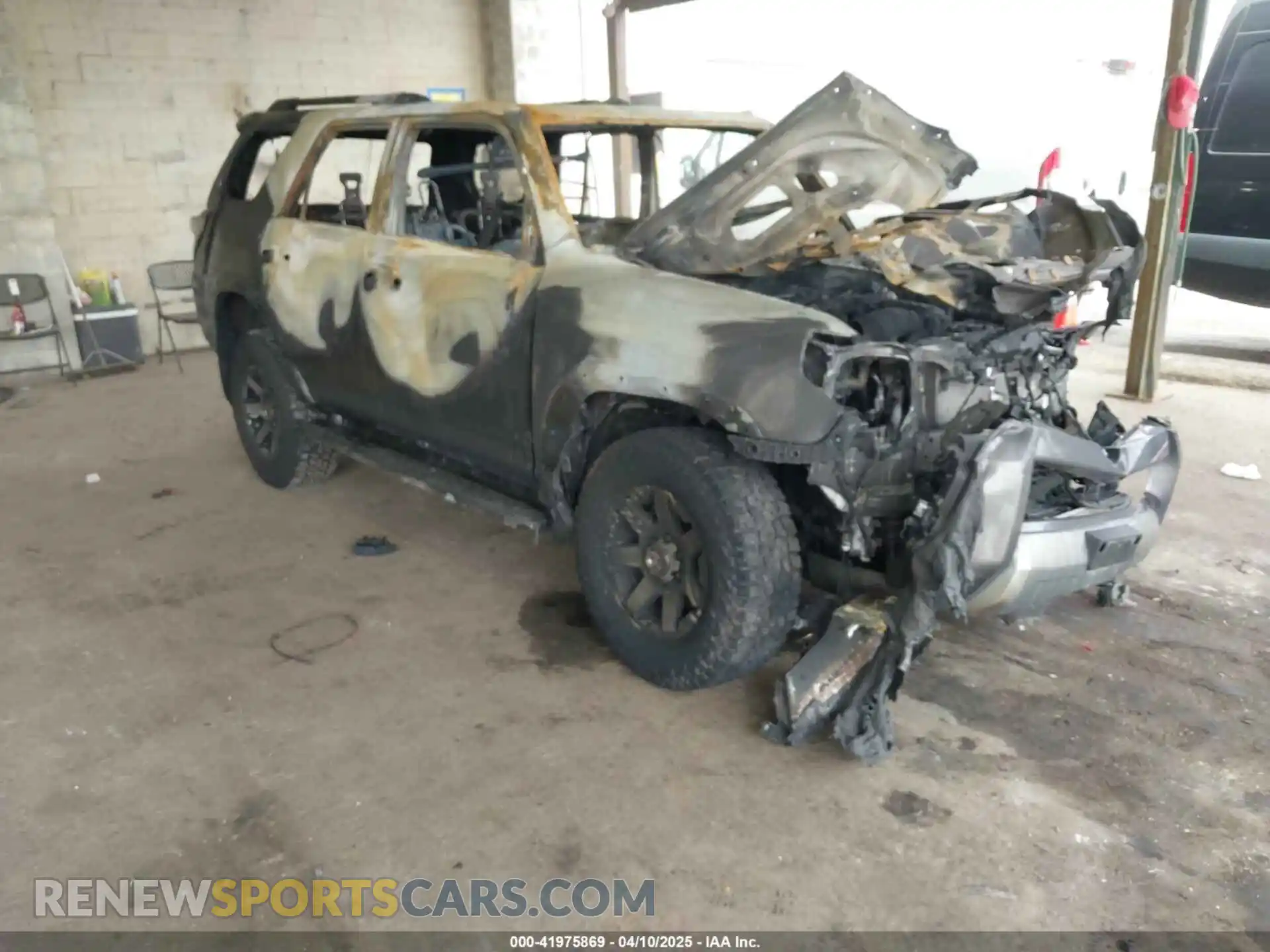 1 Photograph of a damaged car JTERU5JR3M5844835 TOYOTA 4RUNNER 2021