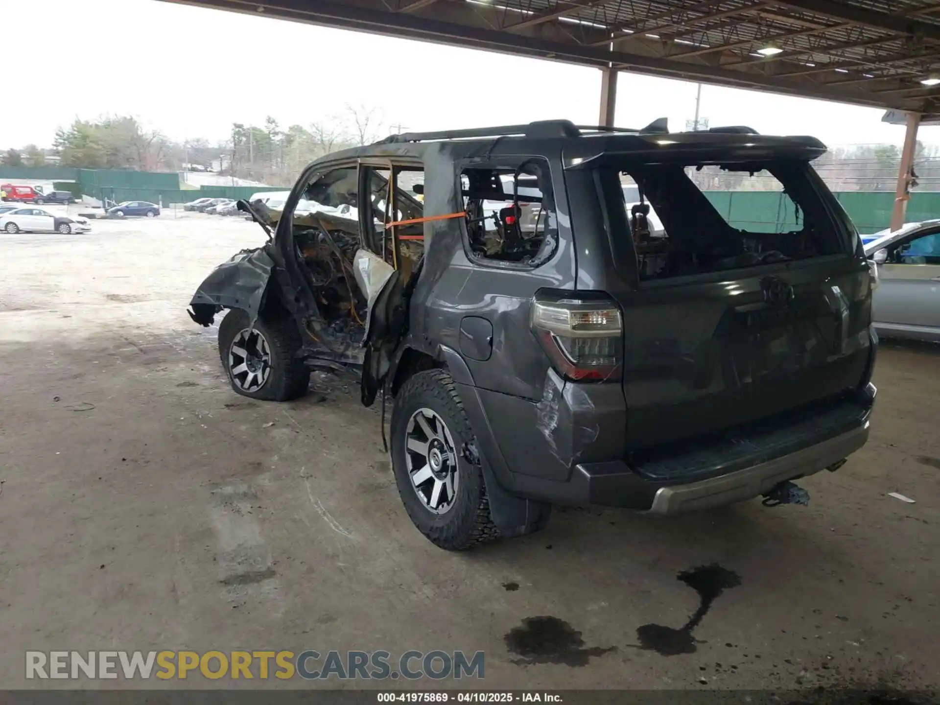 3 Photograph of a damaged car JTERU5JR3M5844835 TOYOTA 4RUNNER 2021