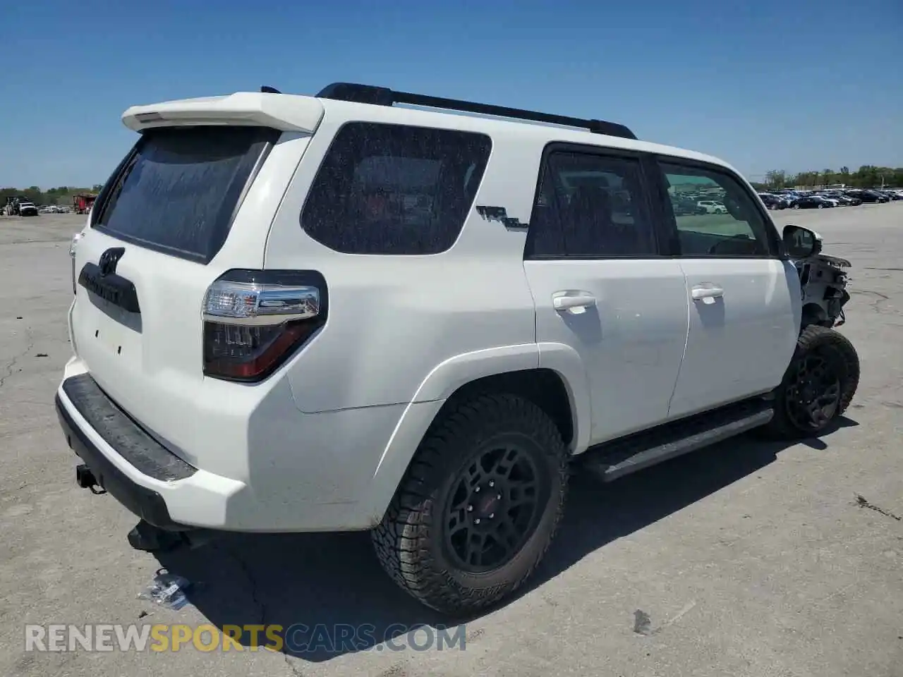 3 Photograph of a damaged car JTERU5JR3M5863479 TOYOTA 4RUNNER 2021