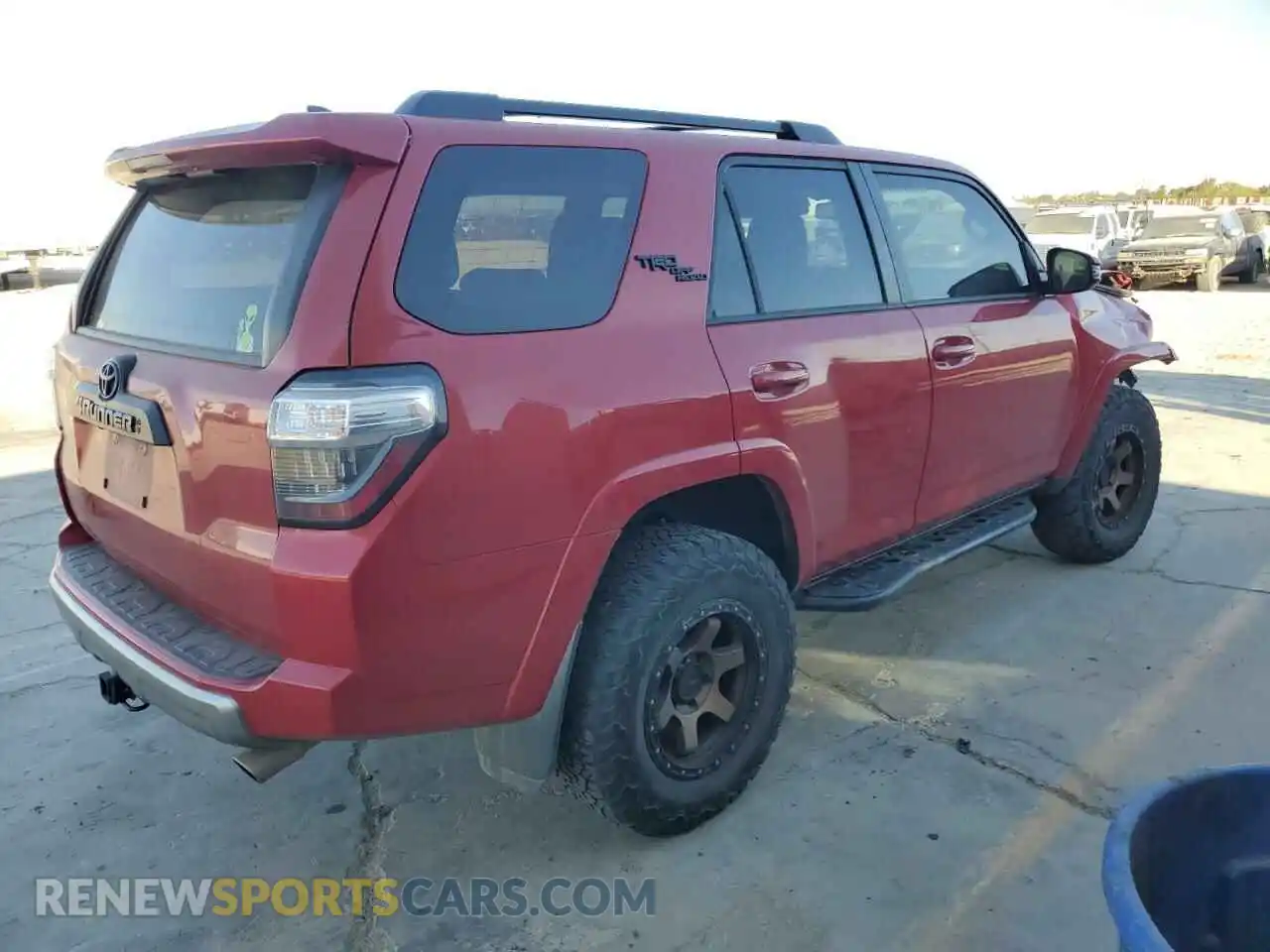 3 Photograph of a damaged car JTERU5JR3M5943865 TOYOTA 4RUNNER 2021