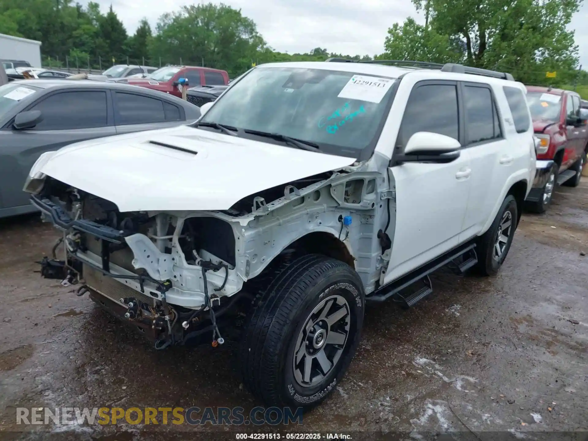 2 Photograph of a damaged car JTERU5JR3M5954879 TOYOTA 4RUNNER 2021