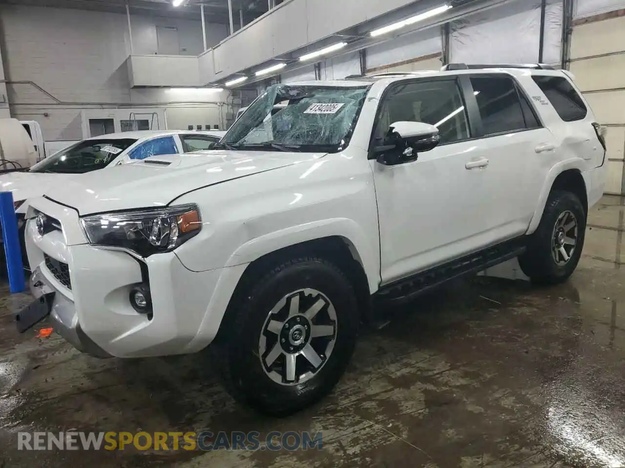 1 Photograph of a damaged car JTERU5JR3M5965820 TOYOTA 4RUNNER 2021
