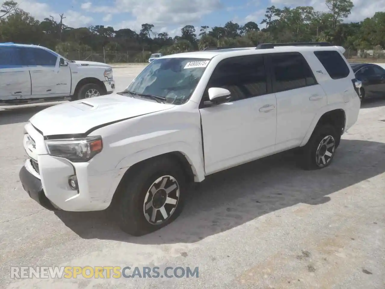1 Photograph of a damaged car JTERU5JR4M5854547 TOYOTA 4RUNNER 2021