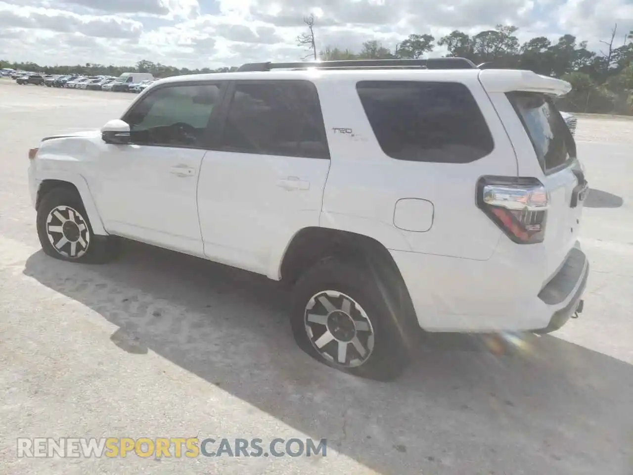 2 Photograph of a damaged car JTERU5JR4M5854547 TOYOTA 4RUNNER 2021