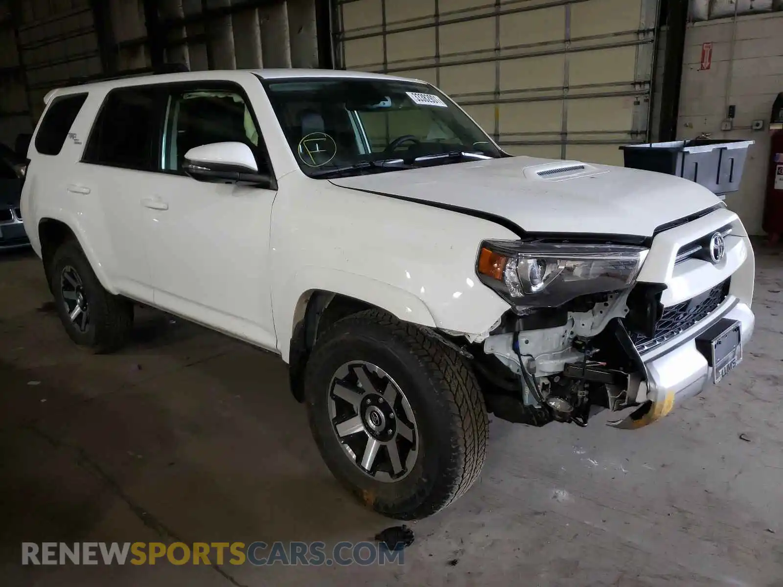 1 Photograph of a damaged car JTERU5JR4M5880663 TOYOTA 4RUNNER 2021