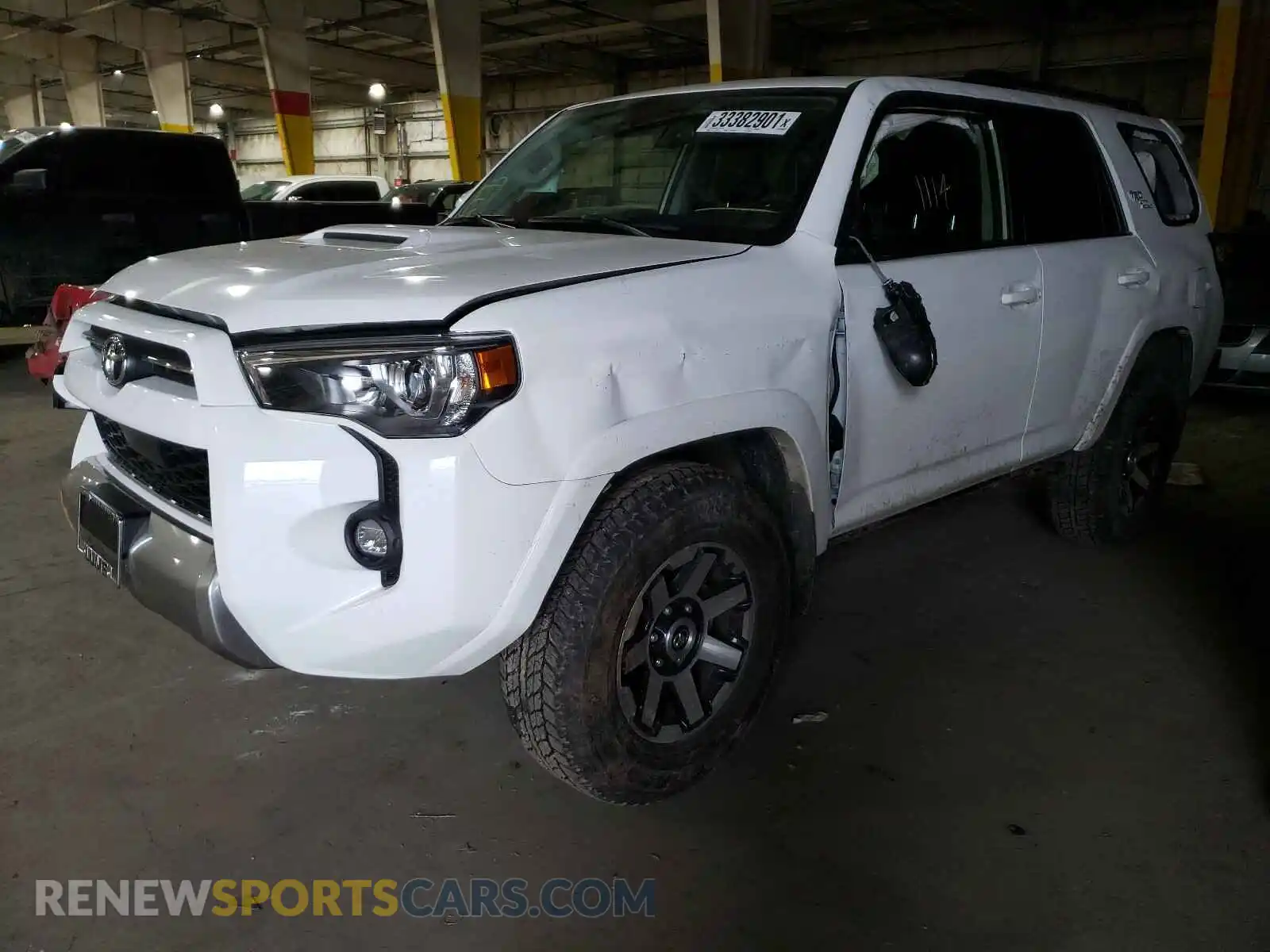 2 Photograph of a damaged car JTERU5JR4M5880663 TOYOTA 4RUNNER 2021