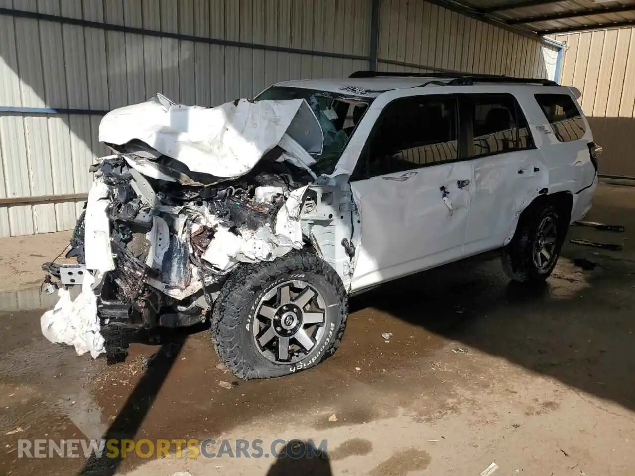 1 Photograph of a damaged car JTERU5JR4M5915170 TOYOTA 4RUNNER 2021