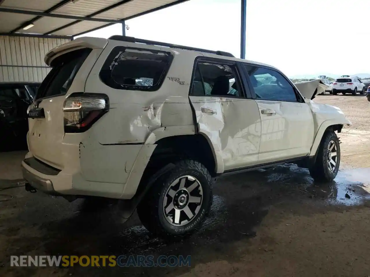 3 Photograph of a damaged car JTERU5JR4M5915170 TOYOTA 4RUNNER 2021