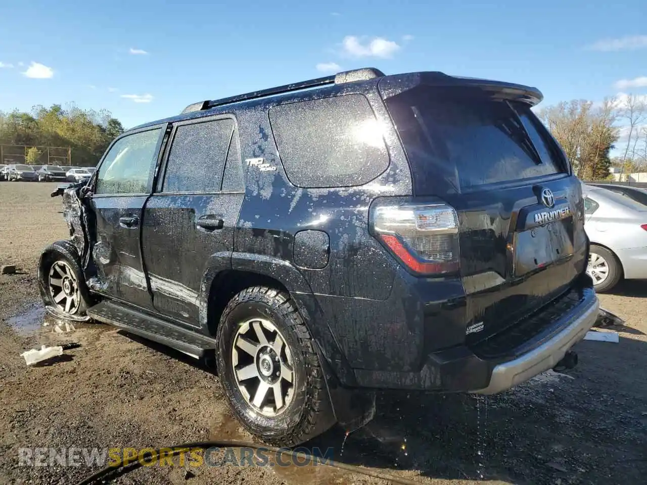 2 Photograph of a damaged car JTERU5JR4M5926718 TOYOTA 4RUNNER 2021