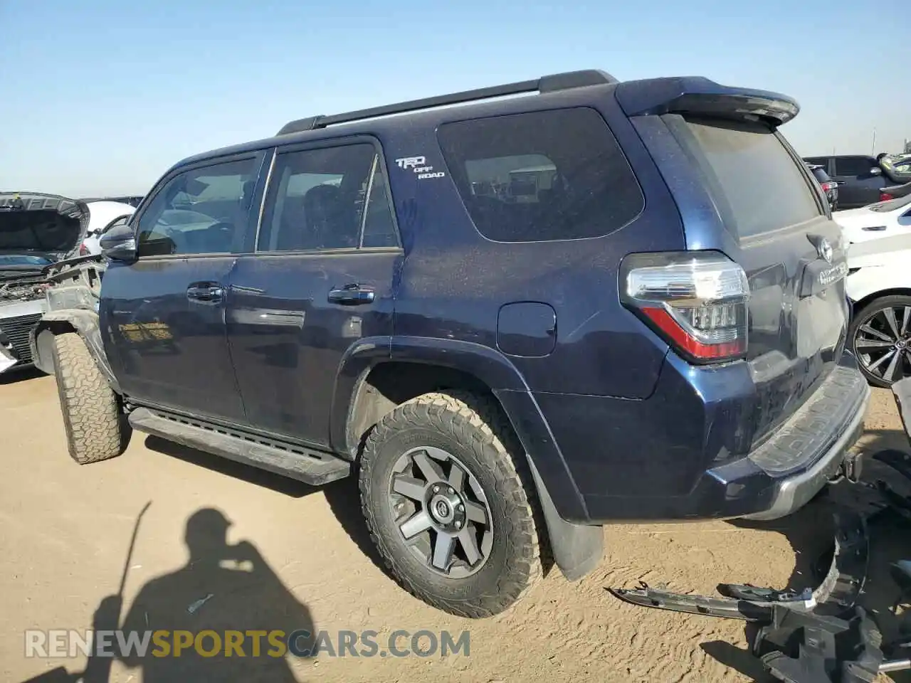 2 Photograph of a damaged car JTERU5JR5M5846649 TOYOTA 4RUNNER 2021