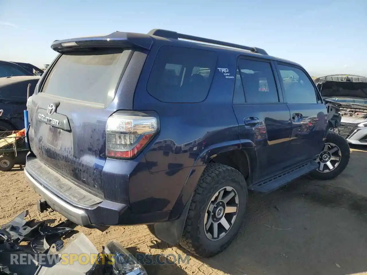 3 Photograph of a damaged car JTERU5JR5M5846649 TOYOTA 4RUNNER 2021