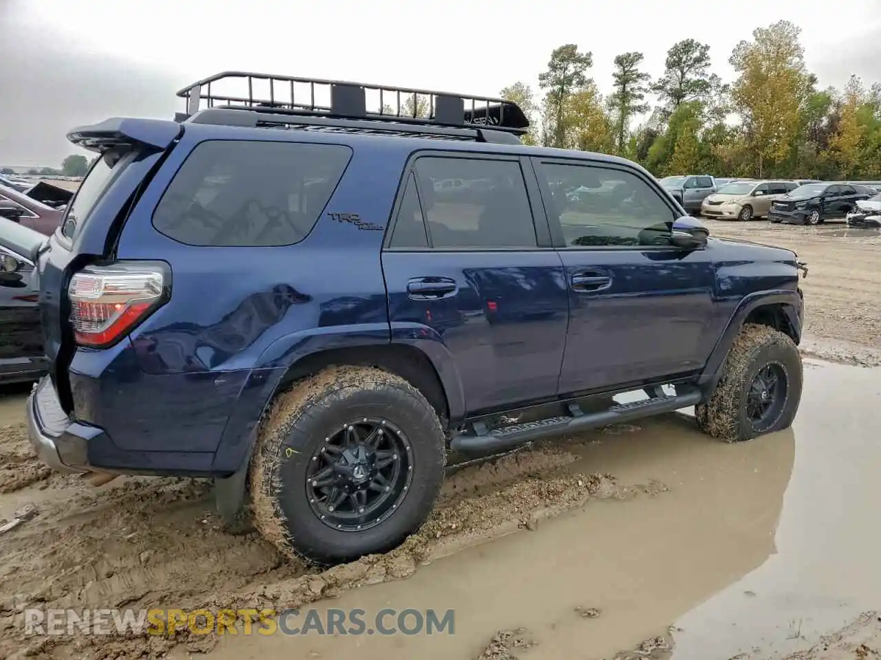 3 Photograph of a damaged car JTERU5JR5M5944502 TOYOTA 4RUNNER 2021