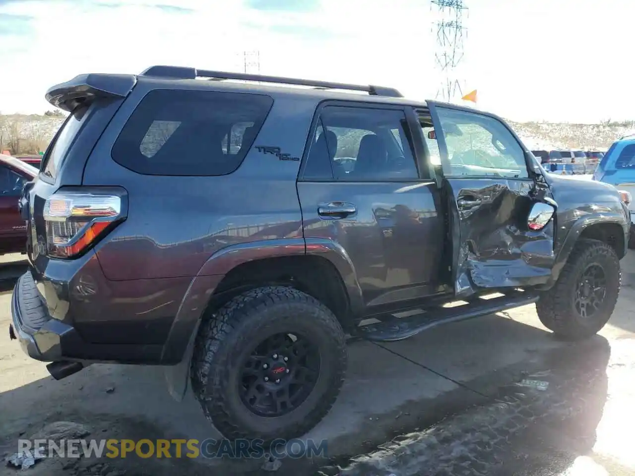 3 Photograph of a damaged car JTERU5JR6M5873830 TOYOTA 4RUNNER 2021