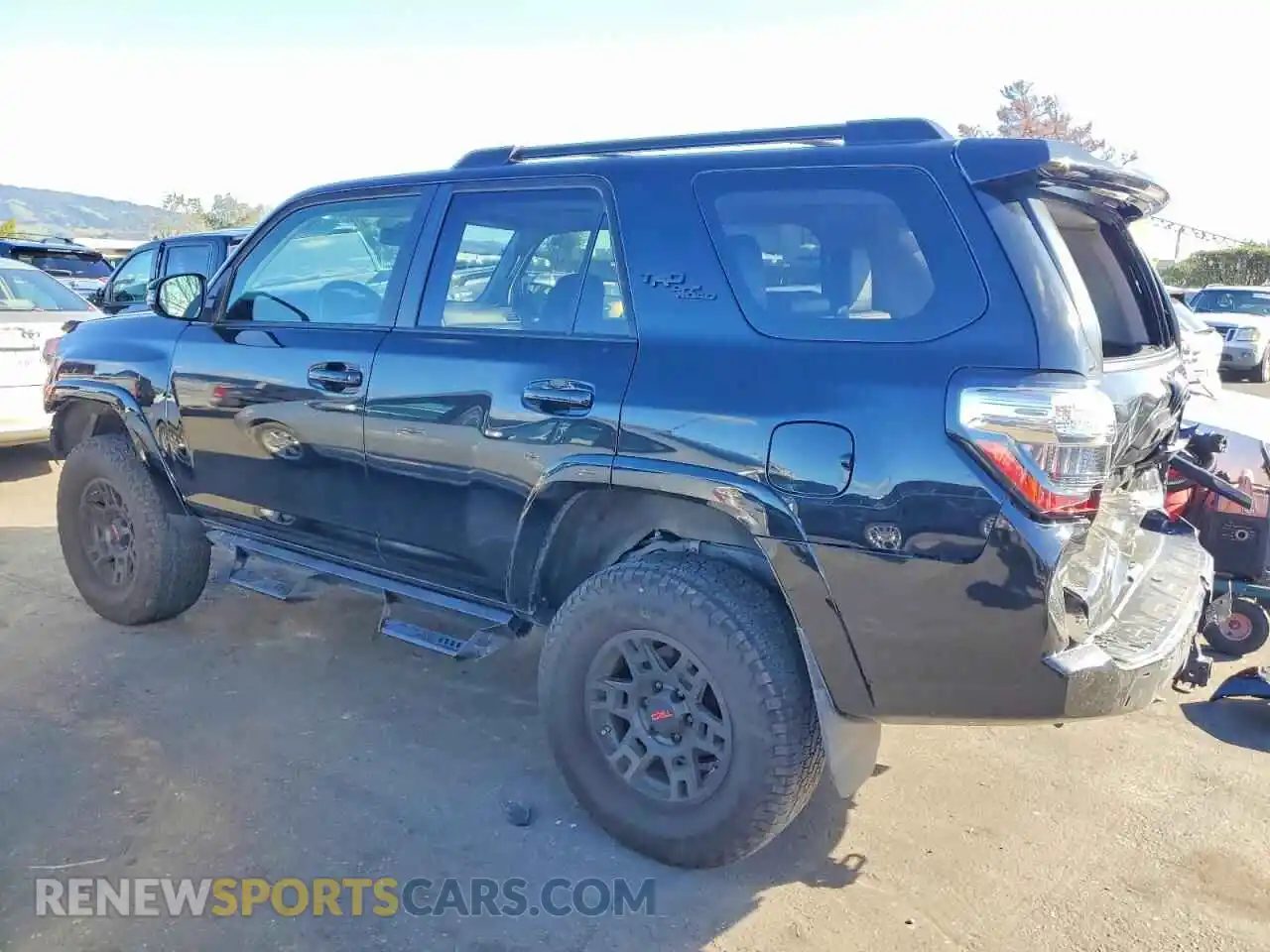 2 Photograph of a damaged car JTERU5JR7M5873495 TOYOTA 4RUNNER 2021