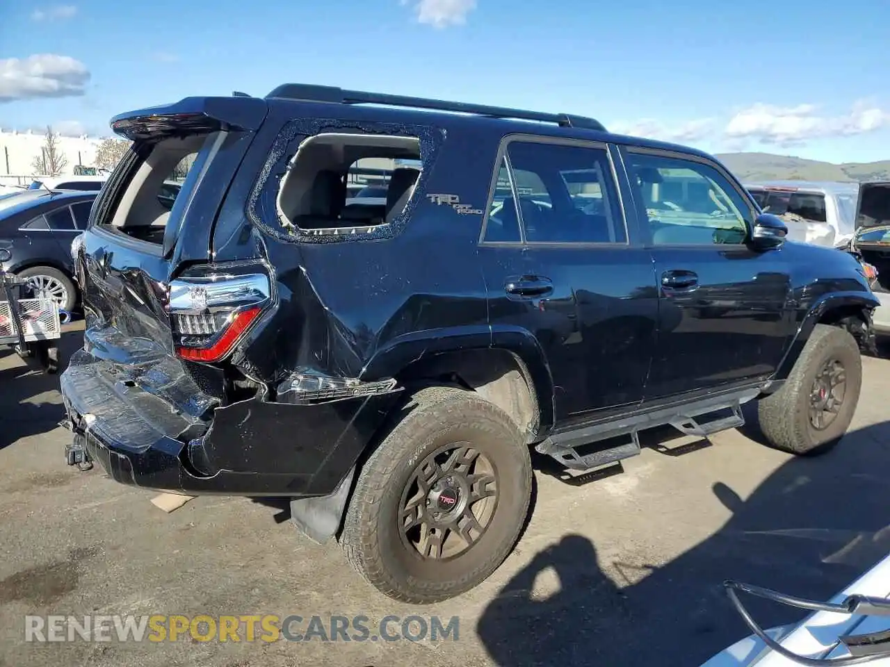 3 Photograph of a damaged car JTERU5JR7M5873495 TOYOTA 4RUNNER 2021