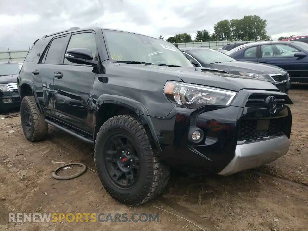 1 Фотография поврежденного автомобиля JTERU5JR7M5888319 TOYOTA 4RUNNER 2021