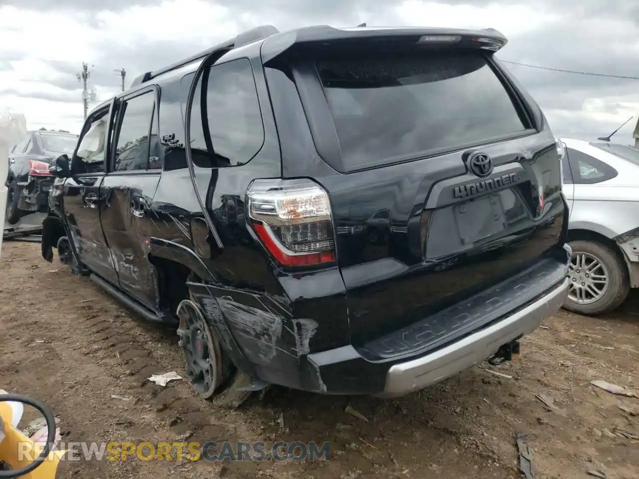 3 Фотография поврежденного автомобиля JTERU5JR7M5888319 TOYOTA 4RUNNER 2021