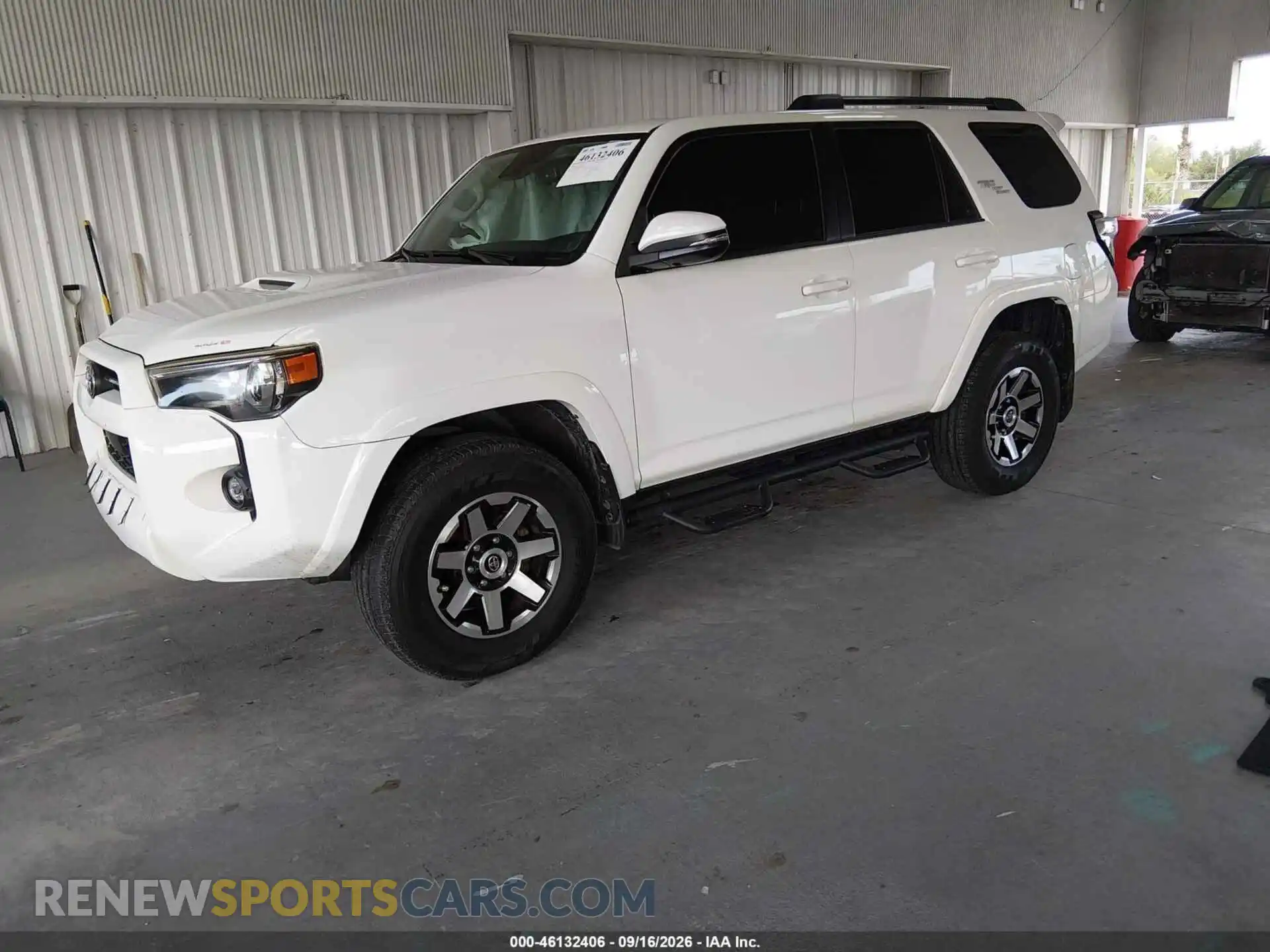 2 Photograph of a damaged car JTERU5JR8M5850291 TOYOTA 4RUNNER 2021