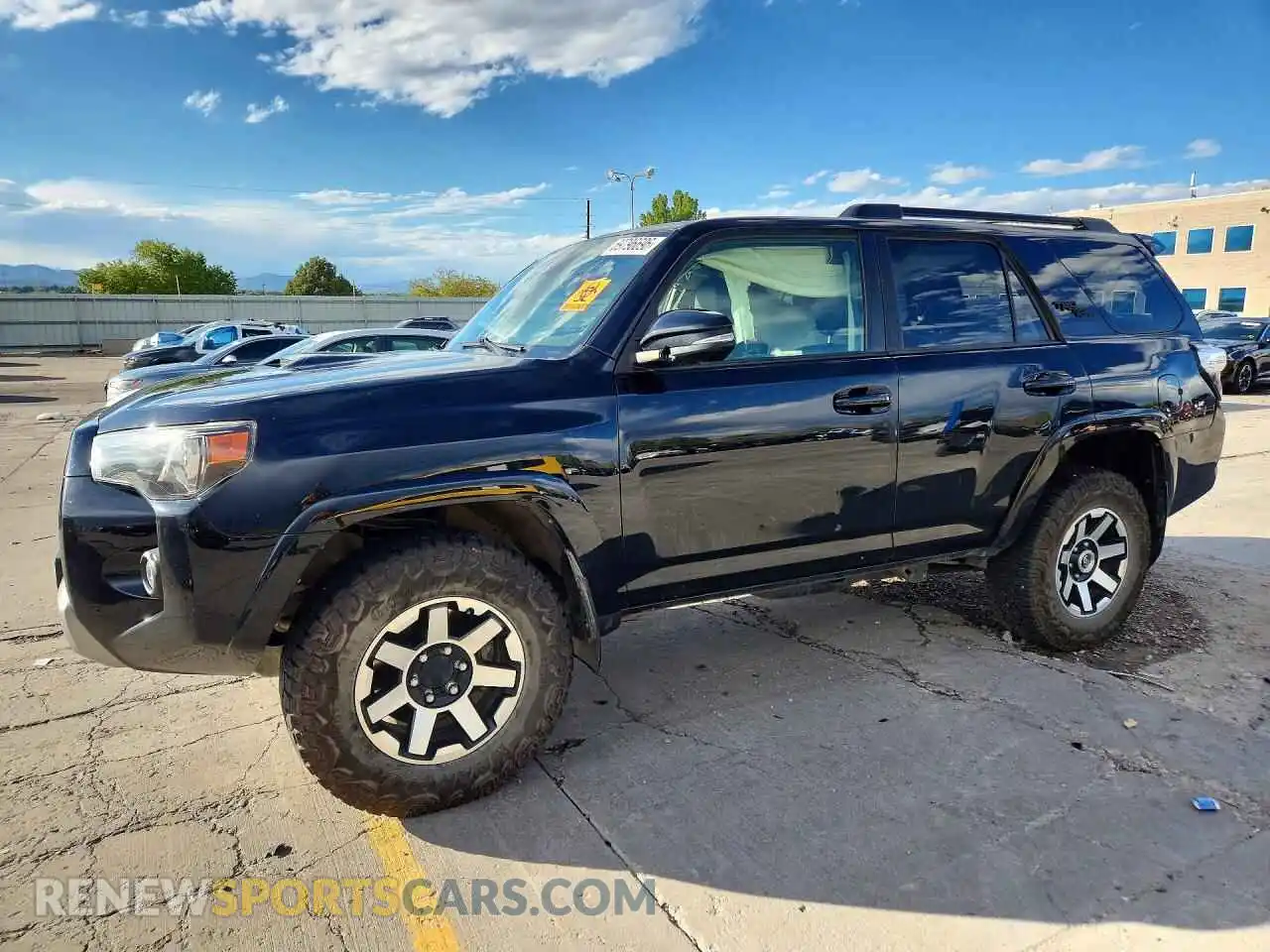1 Photograph of a damaged car JTERU5JR8M5886806 TOYOTA 4RUNNER 2021