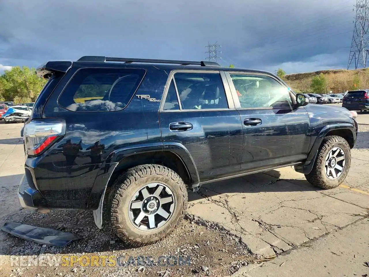 3 Photograph of a damaged car JTERU5JR8M5886806 TOYOTA 4RUNNER 2021