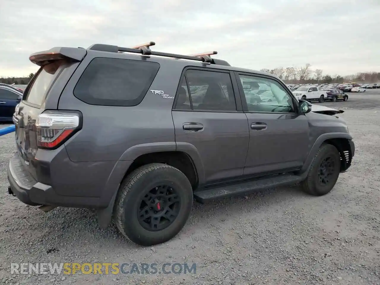 3 Photograph of a damaged car JTERU5JR8M5900493 TOYOTA 4RUNNER 2021