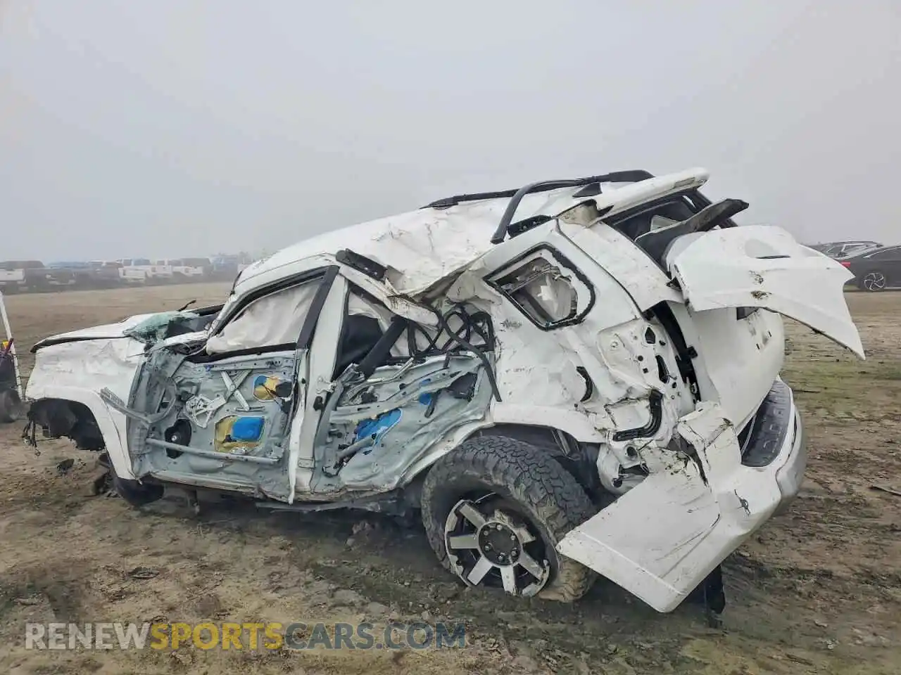 2 Photograph of a damaged car JTERU5JR8M5911574 TOYOTA 4RUNNER 2021