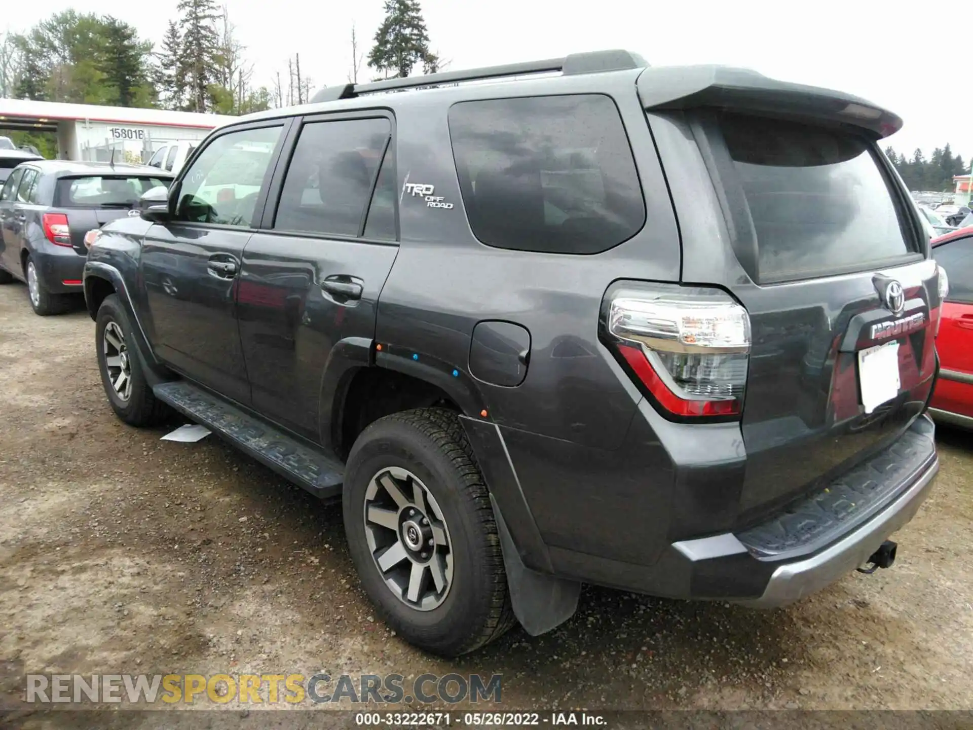3 Photograph of a damaged car JTERU5JR8M5931632 TOYOTA 4RUNNER 2021
