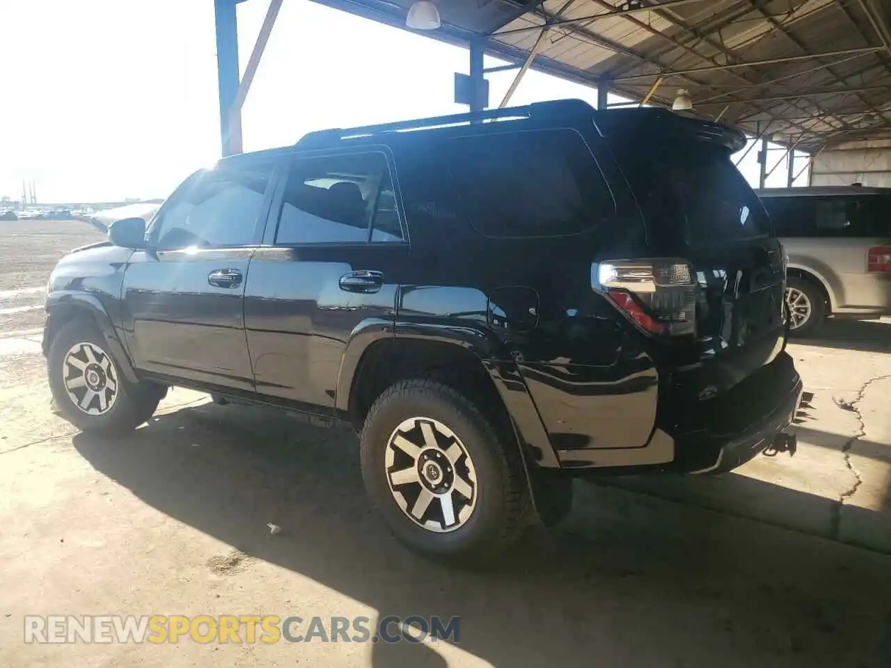 2 Photograph of a damaged car JTERU5JR8M5942114 TOYOTA 4RUNNER 2021