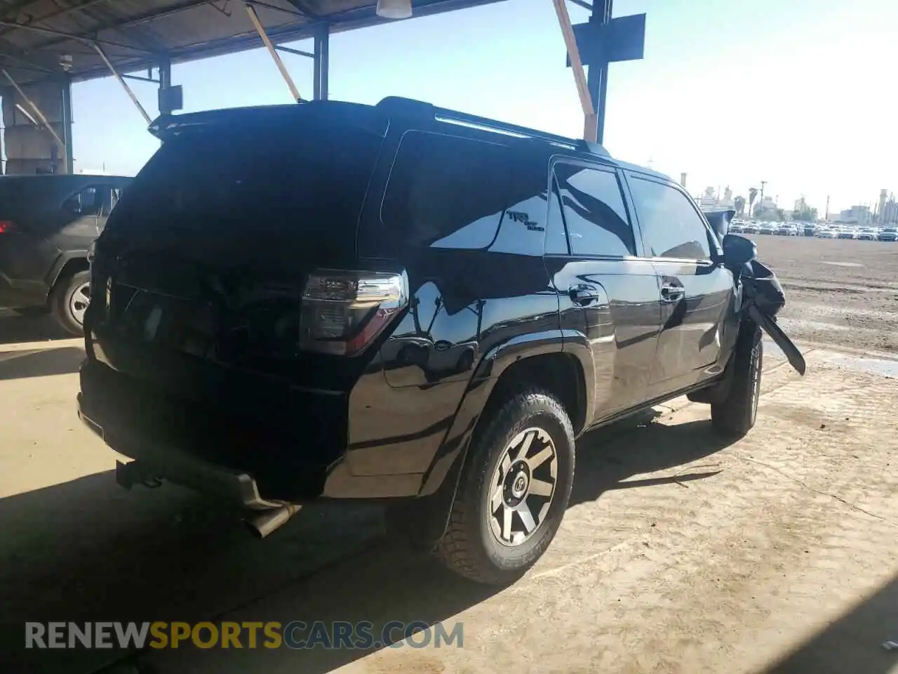 3 Photograph of a damaged car JTERU5JR8M5942114 TOYOTA 4RUNNER 2021