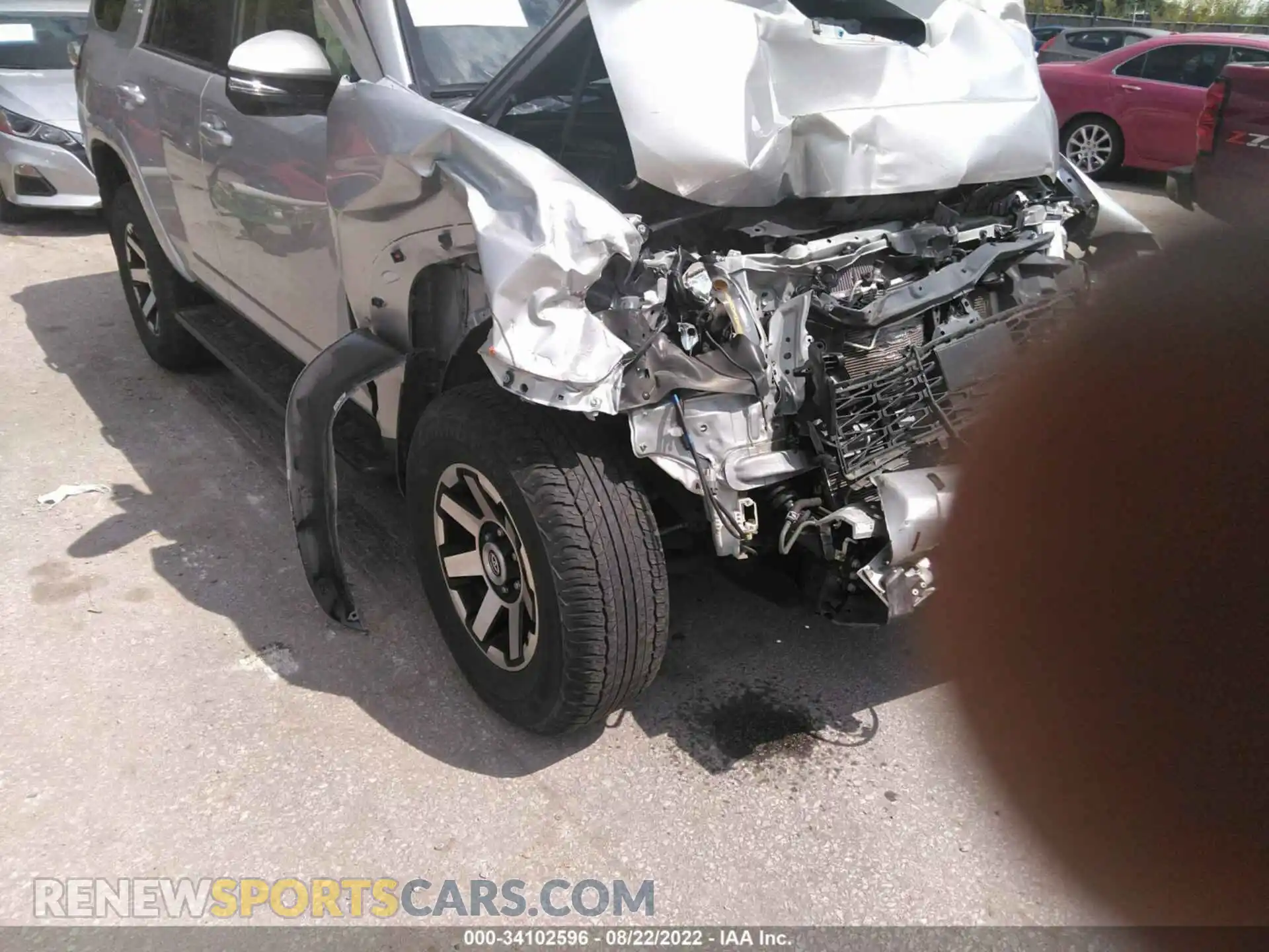 1 Photograph of a damaged car JTERU5JR9M5929582 TOYOTA 4RUNNER 2021
